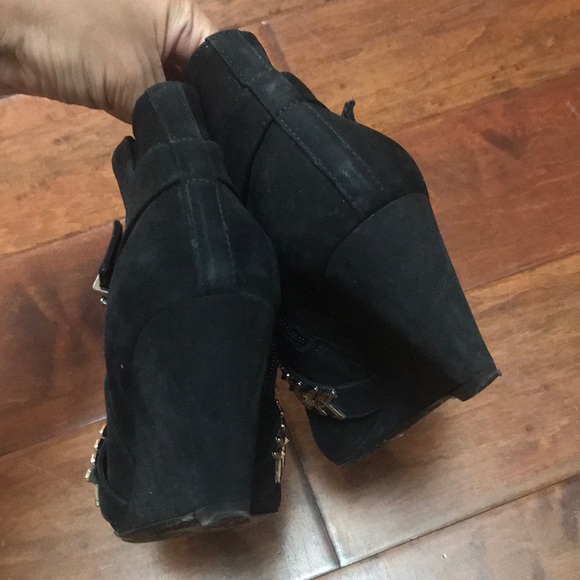 Schutz black leather booties EUC 6.5B - Picture 15 of 15